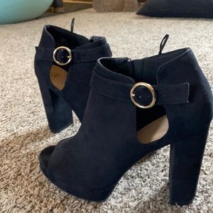 Matt black H&M heels